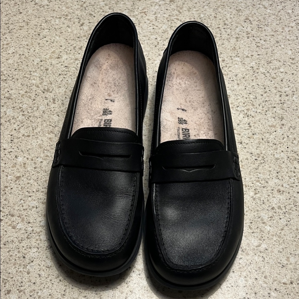 Birkenstock Classic Black Leather Loafers size 10/41 N